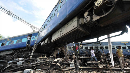 Déraillement d un train en Inde nouveau bilan de 53 morts